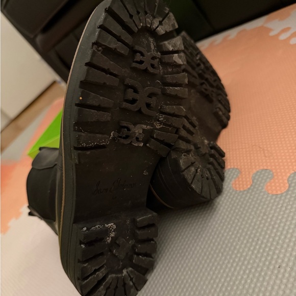 Sam Edelman Laguna Waterproof Lug Sole Chelsea Boot - Picture 6 of 8